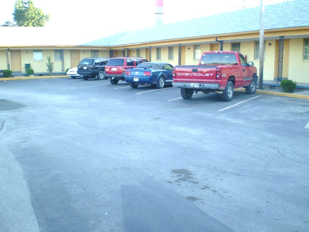 Sunrise Inn - Brownsville Exterior photo