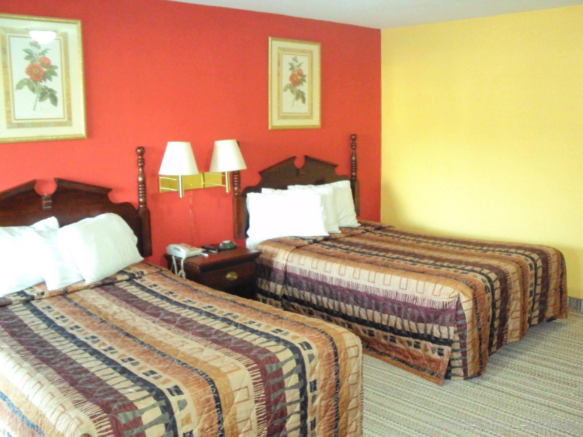 Sunrise Inn - Brownsville Room photo