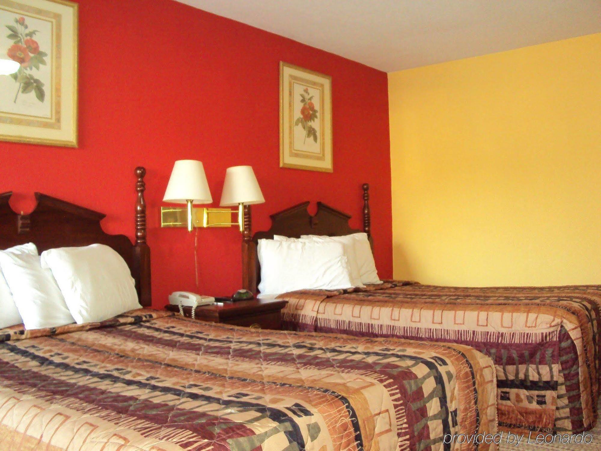 Sunrise Inn - Brownsville Room photo